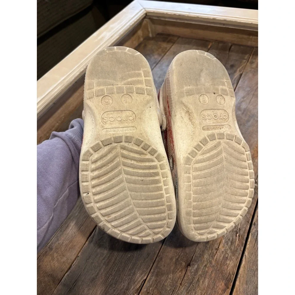 Crocs red, white and blue tie-dye slides
